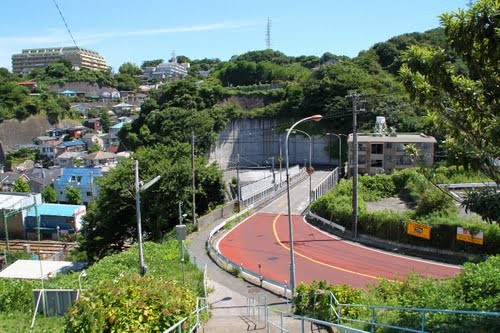 Oppamaminamicho (追浜南町)