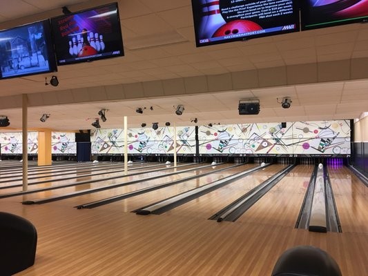 Pinz Bowling Center - NS Mayport