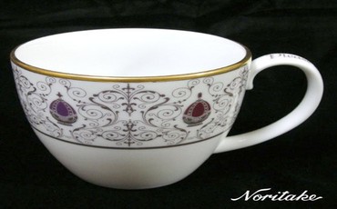 NORITAKE Factory Outlet Sale & Okawachi-Yama