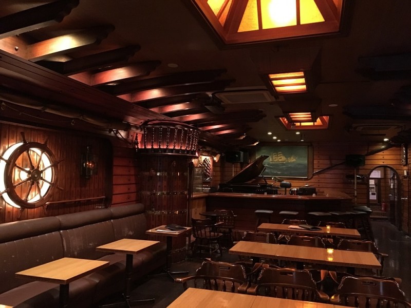 Windjammer Restaurant & Lounge