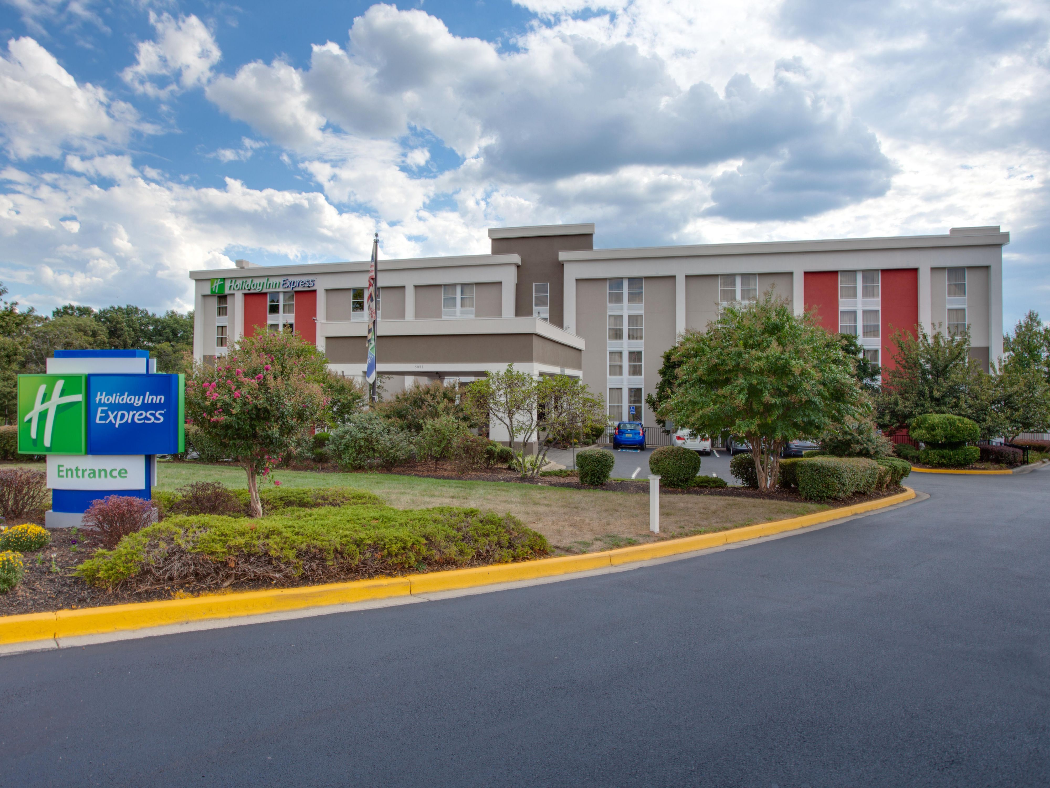 Holiday Inn Express Camp Springs