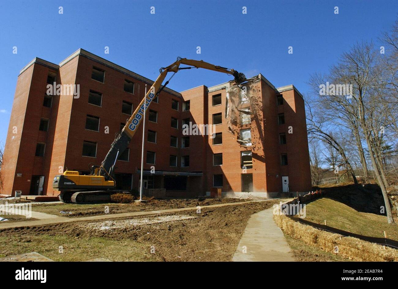 Bachelor Housing - NSB New London