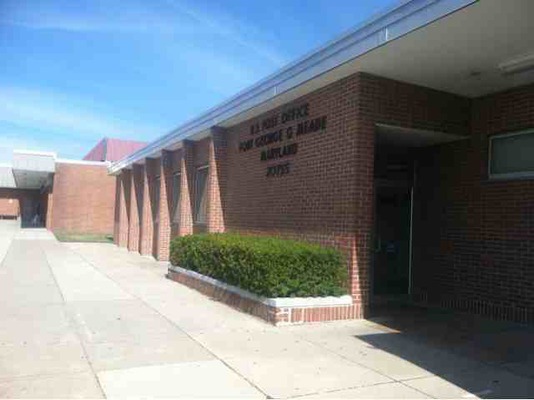 Fort Meade Post Office