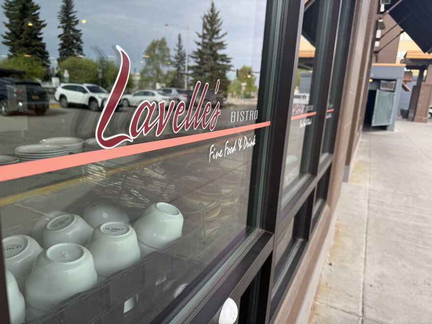 Lavelles Bistro
