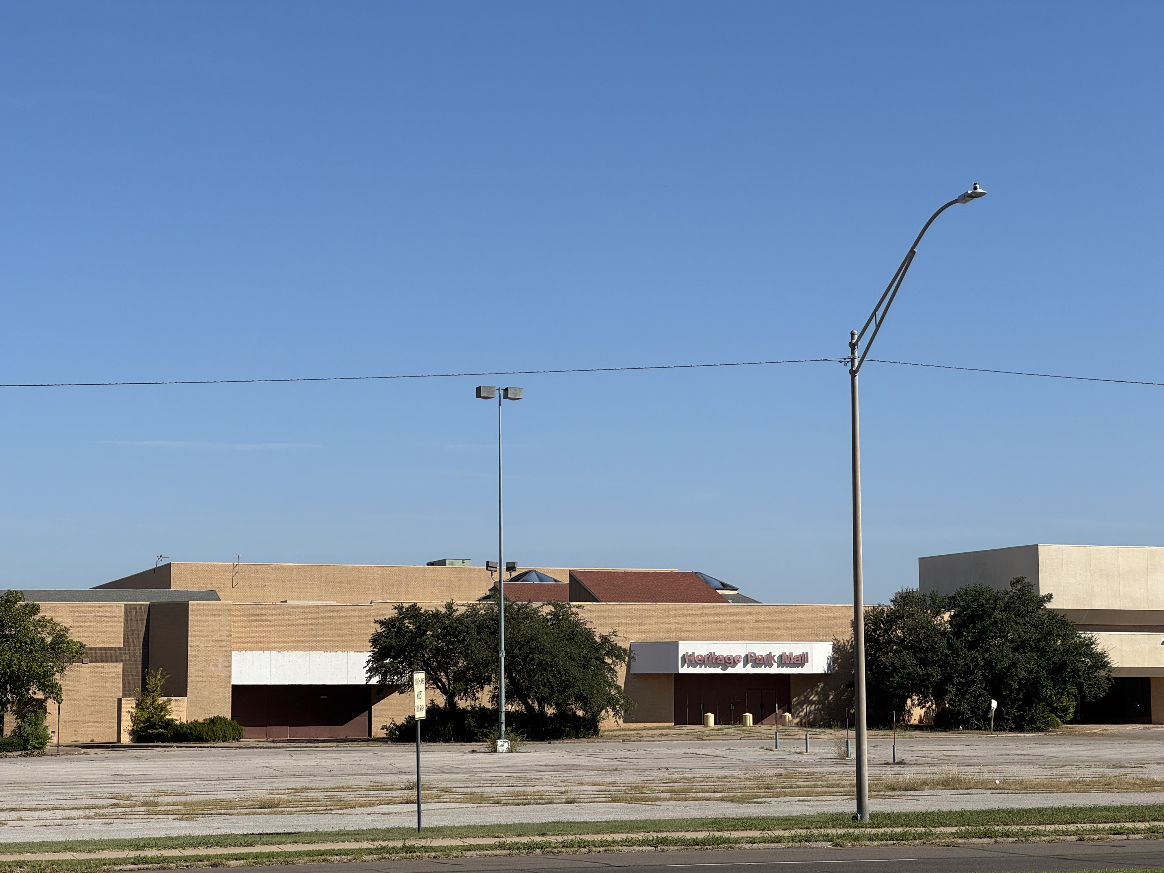 Heritage Park Shopping Center