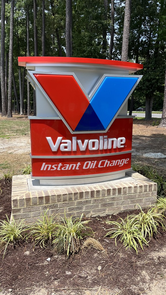 Valvoline Instant Oil Change