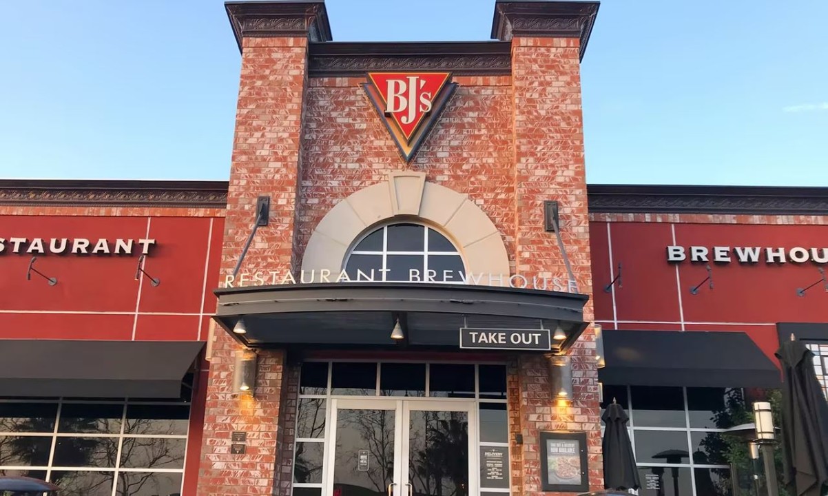 BJs Restaurant & Brewhouse - Cerritos
