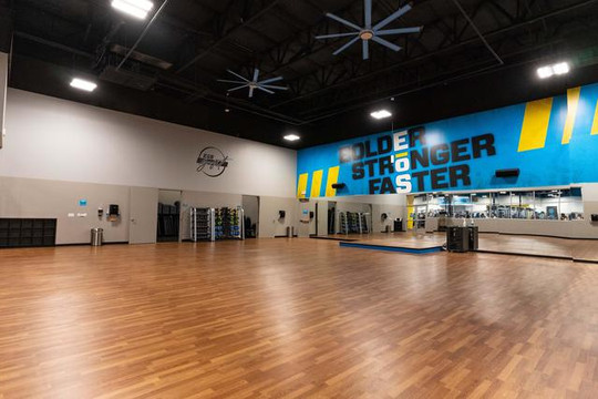 Crunch Fitness Midway