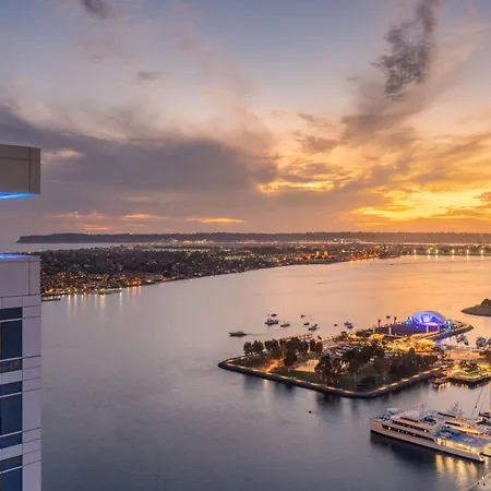 Hilton San Diego Bayfront