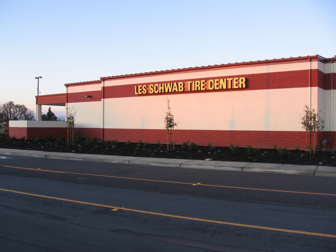 Les Schwab Tire Center