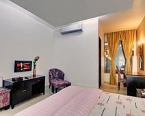 Starz Club & Spa