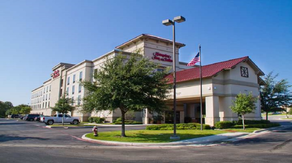 Hampton Inn and Suites - Schertz